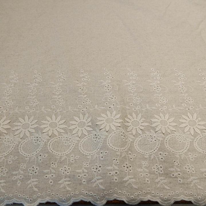 Leinen-Viscose Stickerei am Rand nature