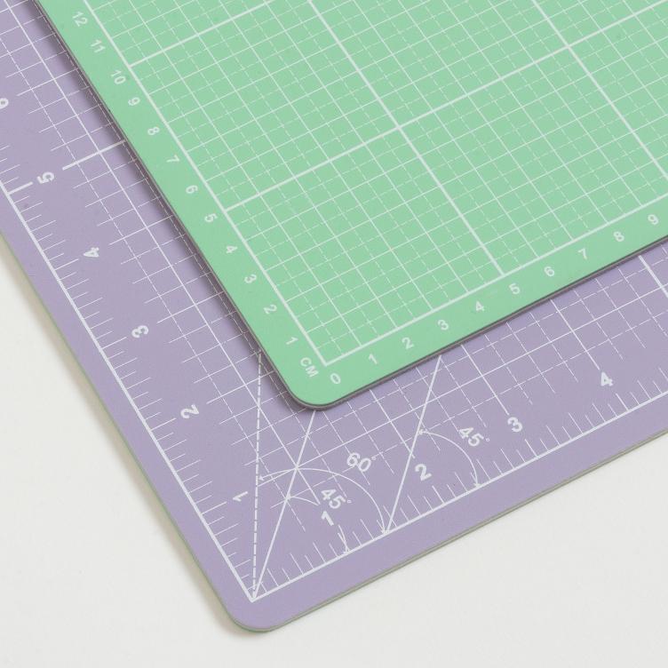 Schneidmatte A1 90x60cm flieder/mint