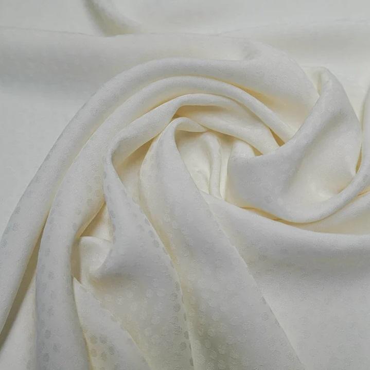 Viscose Tupfen ton-in-ton offwhite